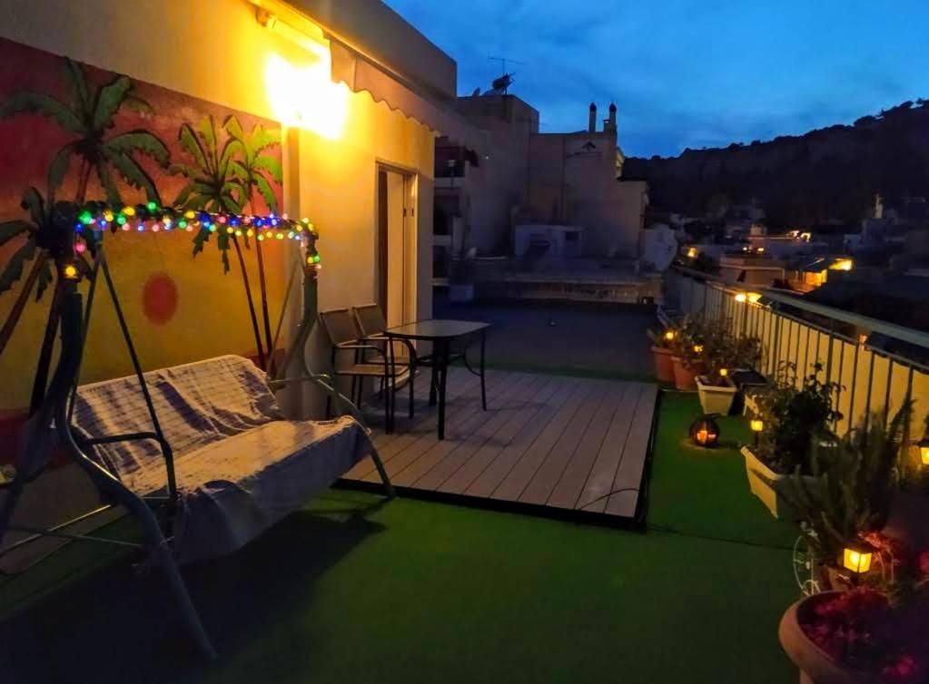 Rooftop Studio, Acropolis View! เอเธนส์ ภายนอก รูปภาพ